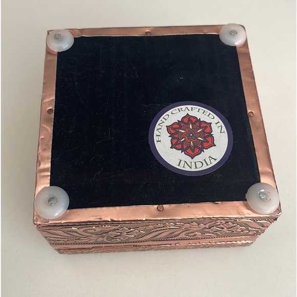 New Handcrafted In India Small Jewelry Box - Picture 8 of 12